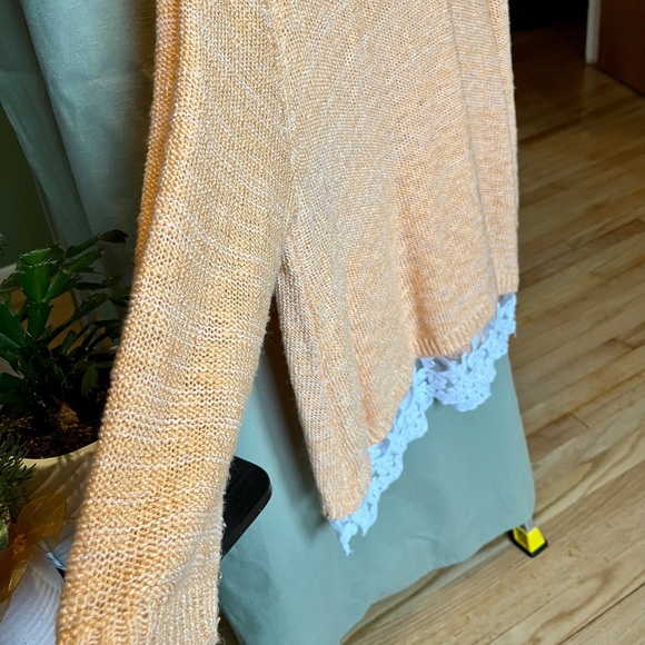 Style & Co XL sweater with lace embellishments at the bottom - Picture 4 of 7